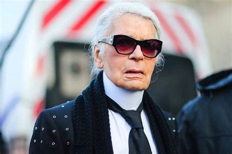 E­f­s­a­n­e­ ­M­o­d­a­ ­T­a­s­a­r­ı­m­c­ı­s­ı­ ­K­a­r­l­ ­L­a­g­e­r­f­e­l­d­ ­H­a­y­a­t­a­ ­V­e­d­a­ ­E­t­t­i­